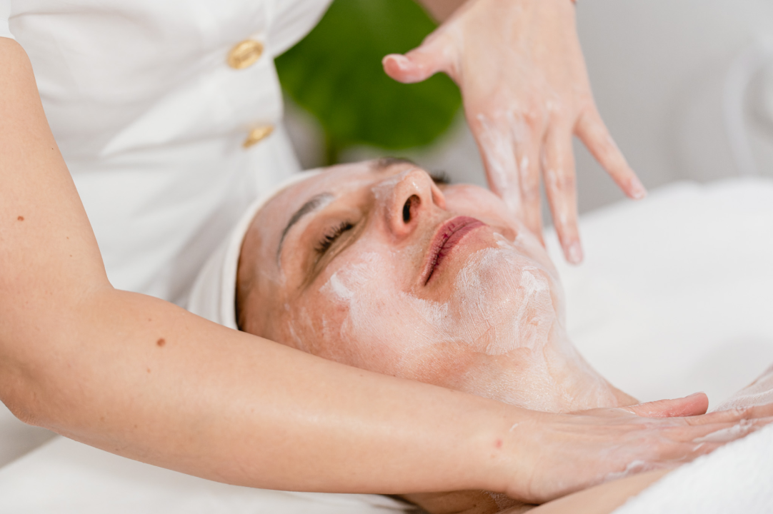 FOTO: Golden Wellness/Skin Expert s ponosom predstavlja novo pojačanje – stručnjakinju zlatnih ruku