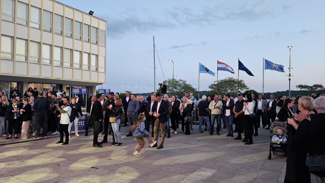 HDZ Šibensko-kninske županije proslavio 35. obljetnicu: Finale slavlja uz šibenski koncert 'Četiri Tenora' 