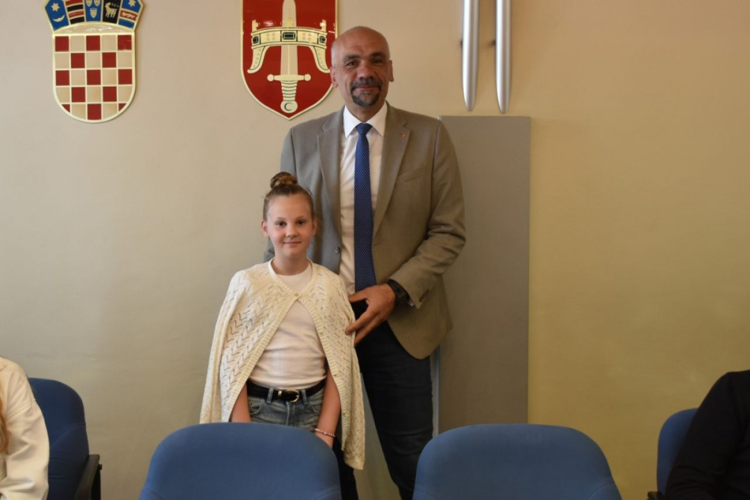 Najuspješniji učenici na prijemu kod župana: ‘Budite ponosni na sebe kao što smo mi ponosni na vas’