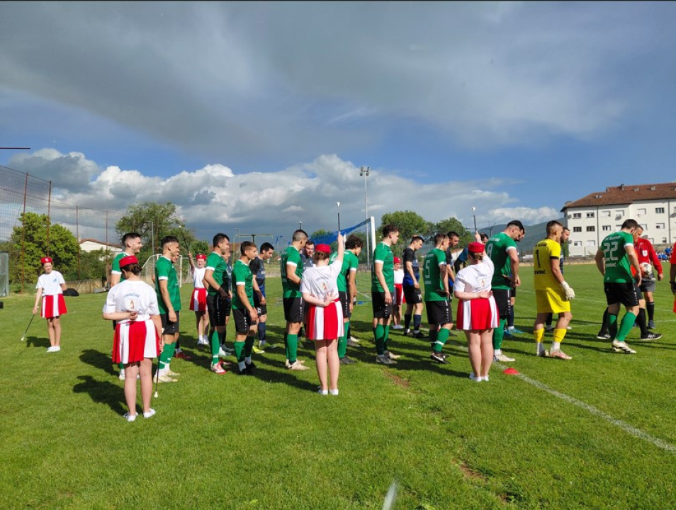 Drniške mažoretkinje prvi put otvorile utakmicu