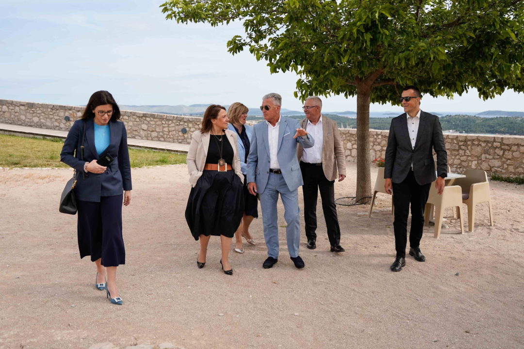 Ministrica zdravstva Irena Hrstić posjetila OB Šibenik: Iskazala podršku projektu izgradnje nove bolnice