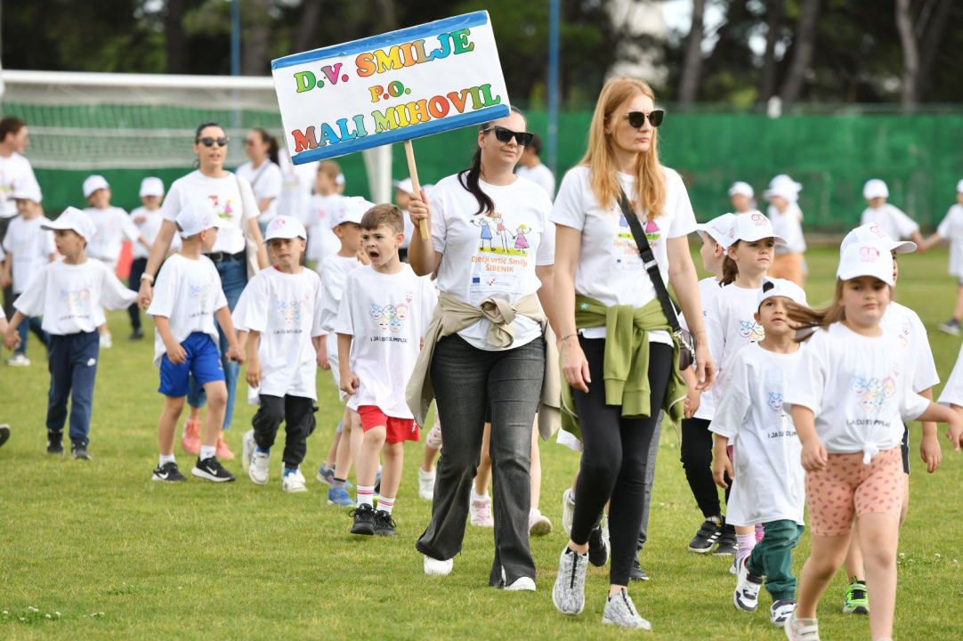 FOTO Šibenski dječji vrtići natjecali se 23. put u zabavnim sportskim disciplinama