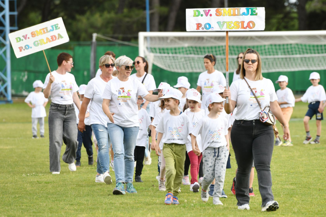FOTO Šibenski dječji vrtići natjecali se 23. put u zabavnim sportskim disciplinama