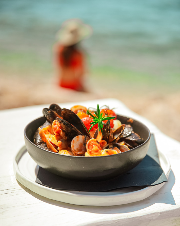 FOTO Shark Beach Club zasjao u novom sjaju – ljeto 2025. u znaku stila i užitka!