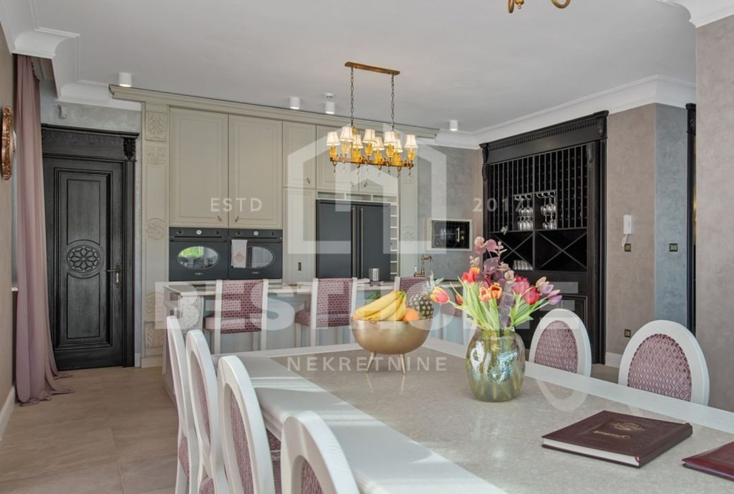 'Dvorac' u centru Vodica: Na oglasima osvanula luksuzna vila od 530 kvadrata