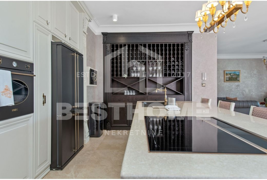 'Dvorac' u centru Vodica: Na oglasima osvanula luksuzna vila od 530 kvadrata