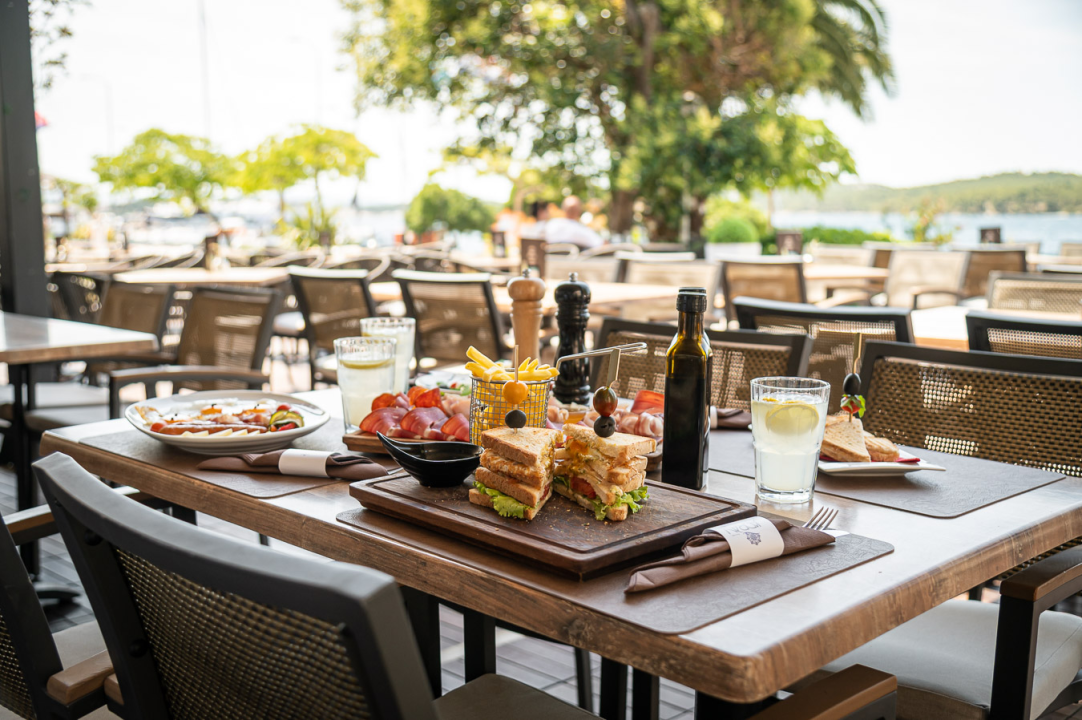 FOTO Nova ponuda hotela Jadran: Brunch s pogledom koji ostavlja bez daha 