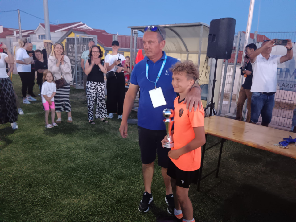 FOTO Ekipa Šibenika U11 prva na tribunjskom, četvrta na drniškom turniru