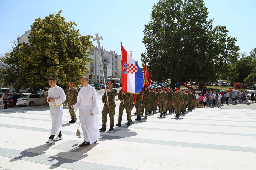 Biskup Rogić predvodio misno slavlje u Kninu povodom blagdana sv. Ante Padovanskog