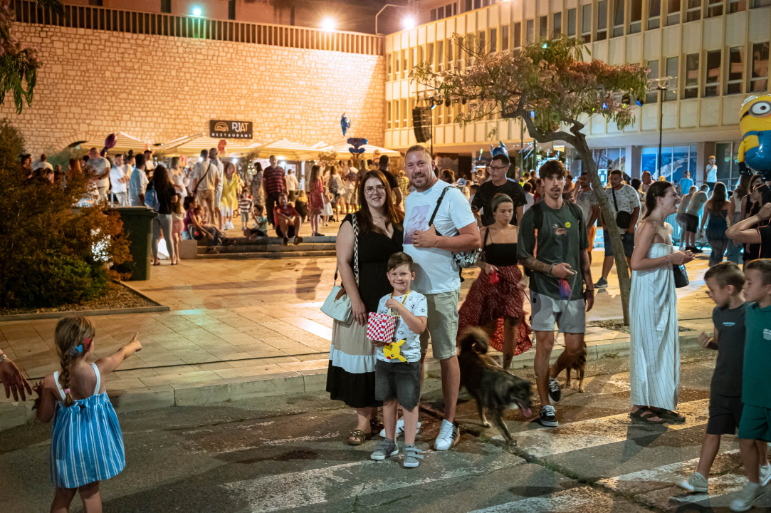 Spektakularan vatromet i grupa Rišpet označili kraj svečanog otvorenja 65. MDF-a