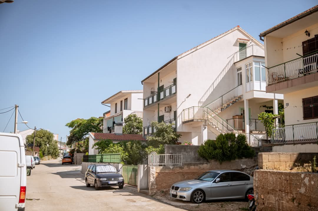 Nekretnine u Njivicama sve traženije, grad planira čvorove za lakši ulaz u Šibenik