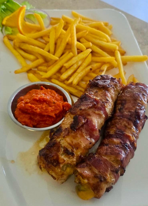 FOTO Uživajte u okusu domaće kuhinje uz gotova jela restorana Mačak!