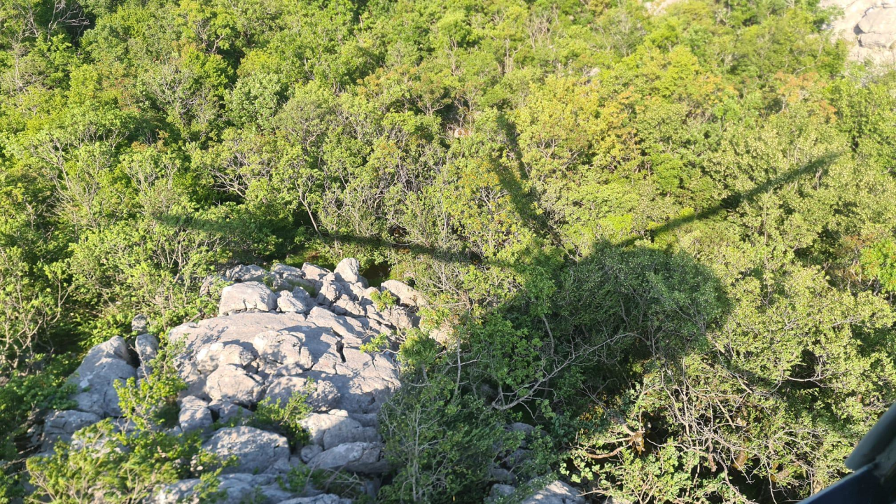 Helikopter HRZ-a sudjelovao u dramatičnoj akciji spašavanja promrzle osobe na Biokovu