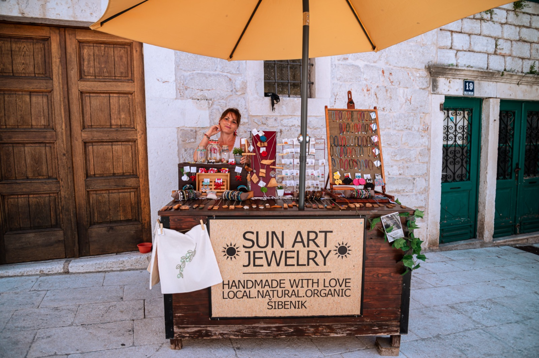 FOTO Josipa Aužina s mnogo truda, ljubavi i pažnje stvara unikatni šibenski nakit koji osvaja svijet