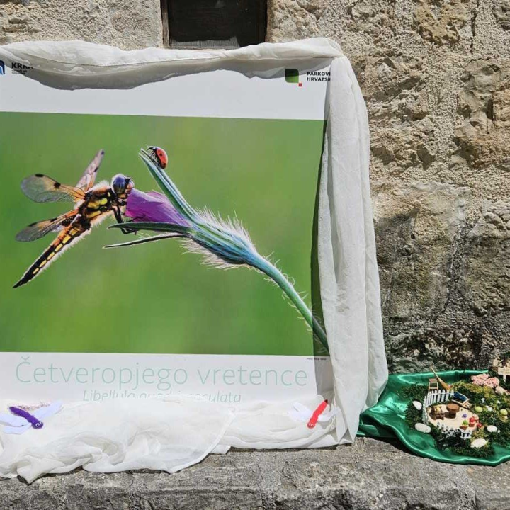 Tradicijsko tkanje i vretenci oduševili posjetitelje NP Krka