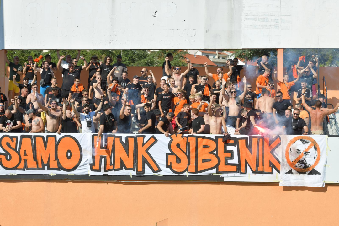 FOTO Funcuti podržali svoje ljubimce u narančastom na startu priprema: Klupski grb uskoro opet plavi