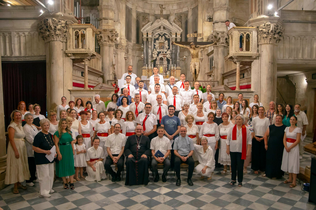 Mješoviti katedralni zbor nastupio u katedrali