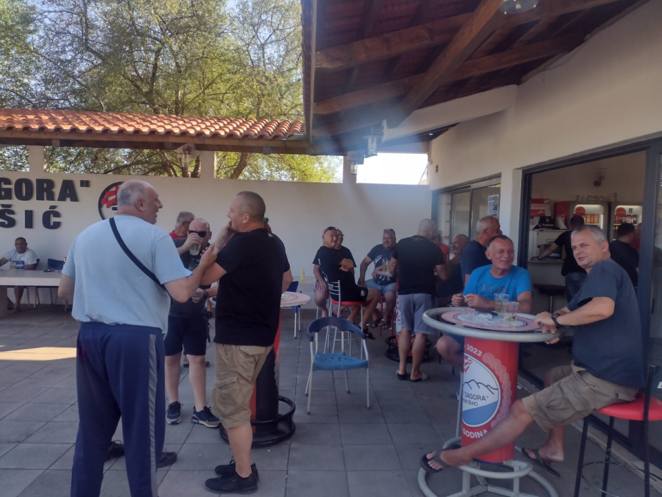 Druženje navijača Šibenika i Zagore u Unešiću uoči prijateljske utakmice