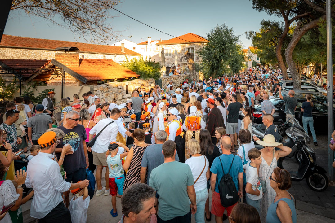 Održane 58. magareće trke u Tribunju