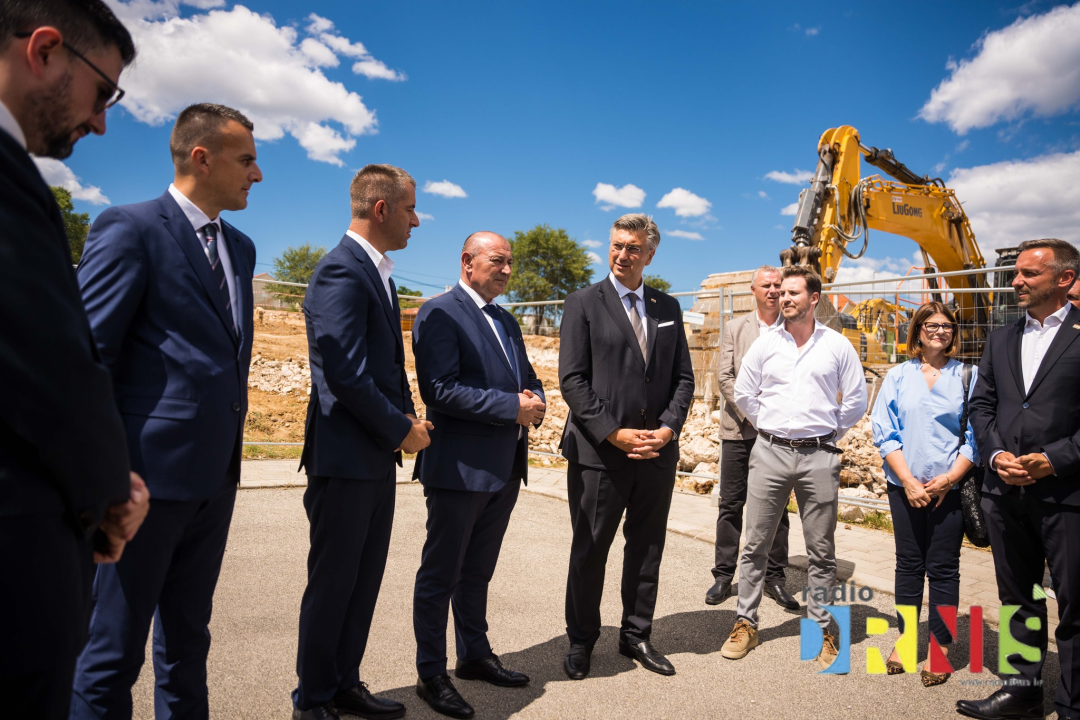 Andrej Planković u Drnišu obišao gradilište Centra za starije osobe