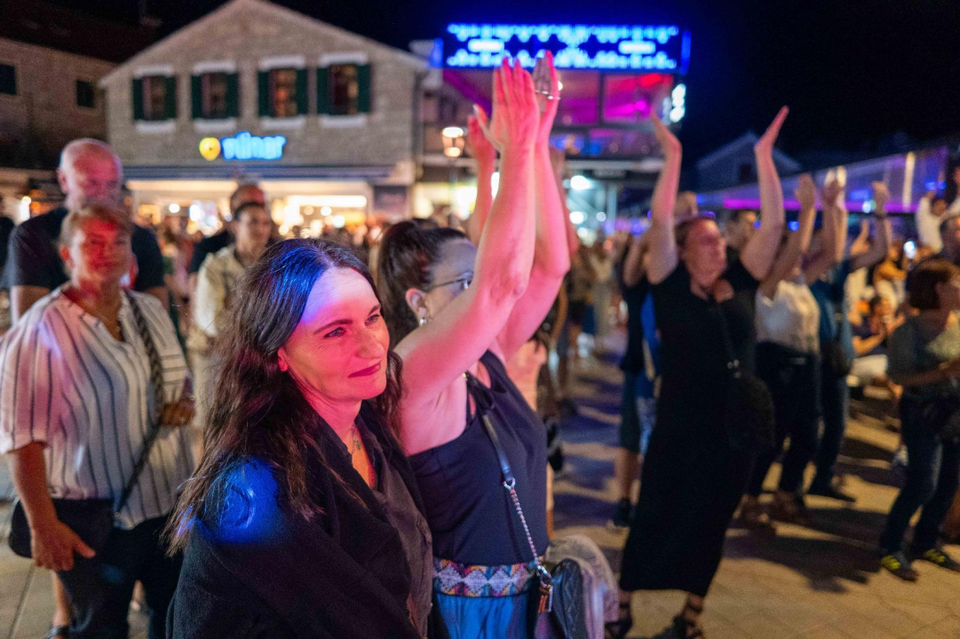 Spektakularna vodička fešta oduševila tisuće posjetitelja