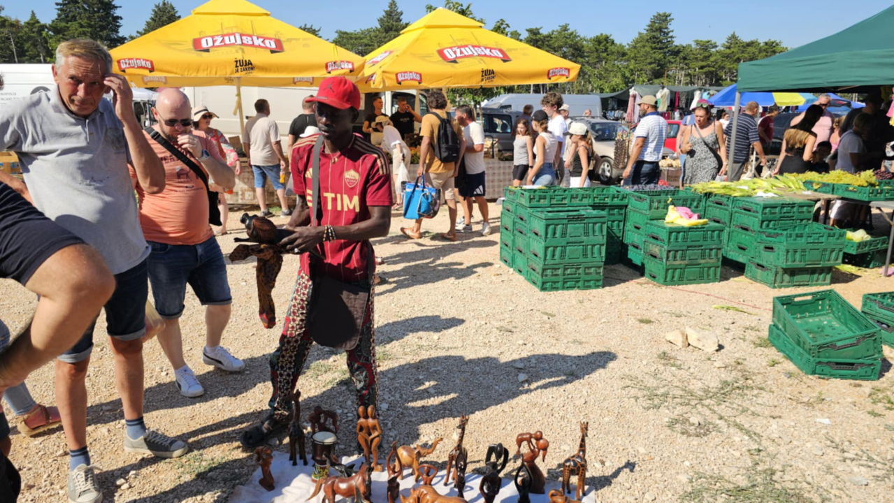 Ni vrućine nisu spriječile masu ljudi da obilježe 'sveti deseti'