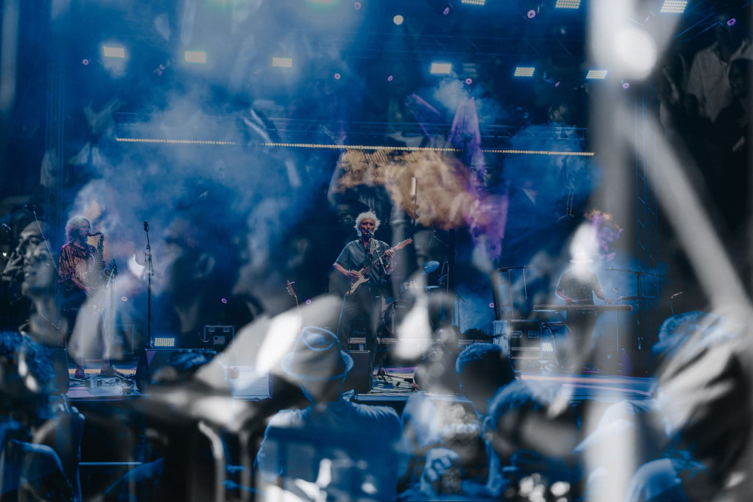 Pogledajte atmosferu: Darko Rundek & Ekipa i PipsChips&Videoclips rasplesali Tvrđavu sv. Mihovila