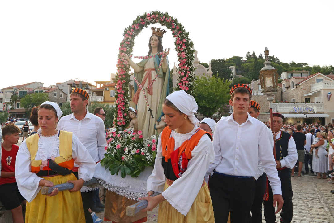 Tribunj svečano proslavio blagdan Velike Gospe