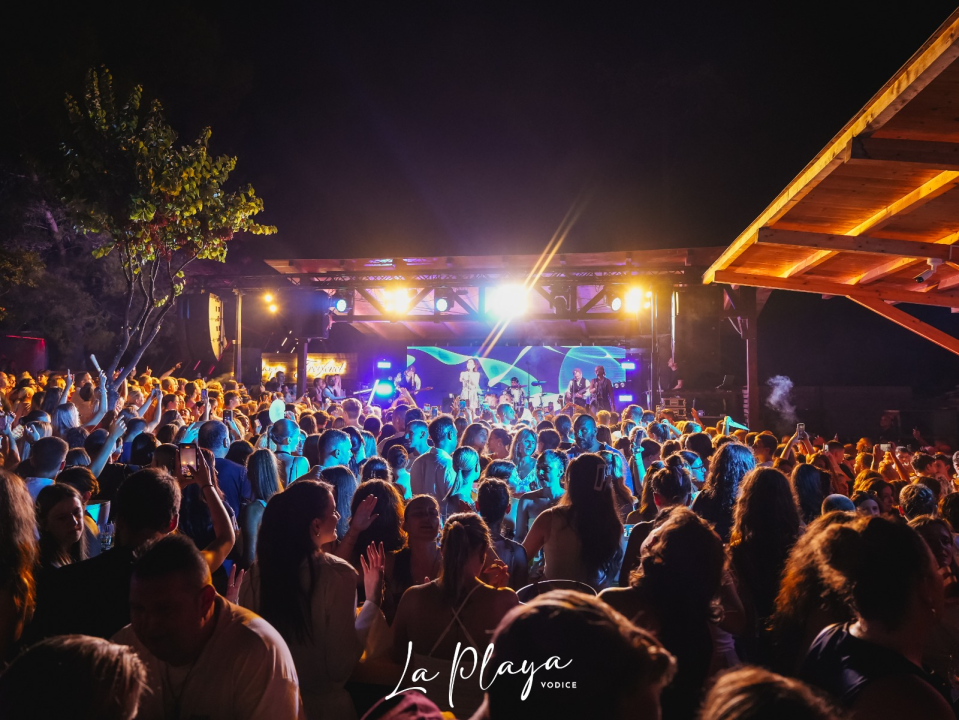 FOTO Željko Bebek u subotu priprema veliki koncertni spektakl u Vodicama