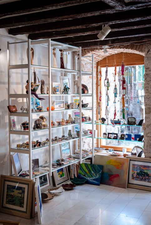 FOTO Rujan u Galeriji Juraj Dalmatinac donosi popuste, unikatne dekorativne komade i nove modne kolekcije!