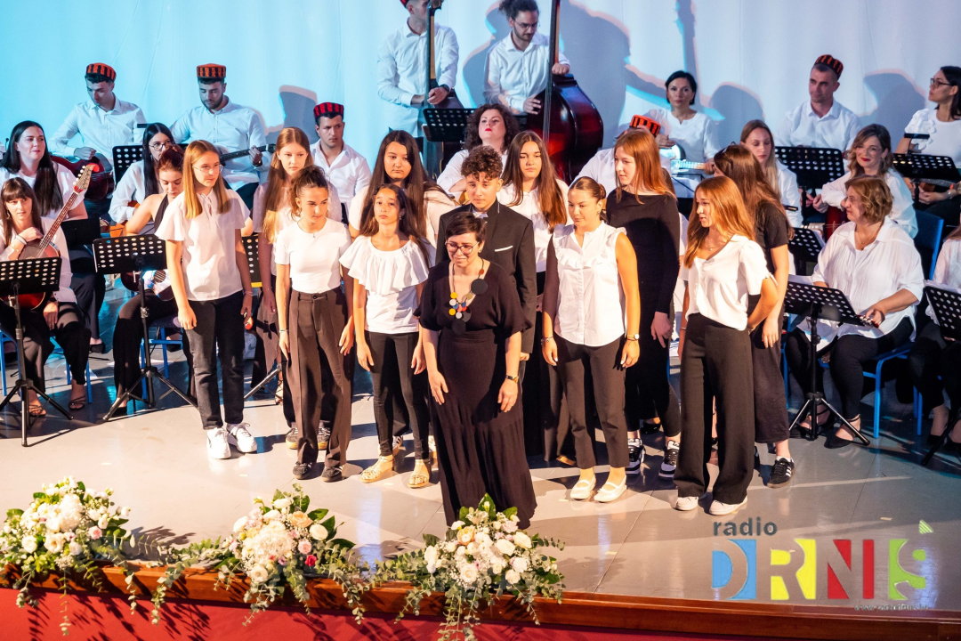 Drniški Tamburaški orkestar obilježio veliki jubilej i prvu memorijalnu večer posvećenu Milki Tomić