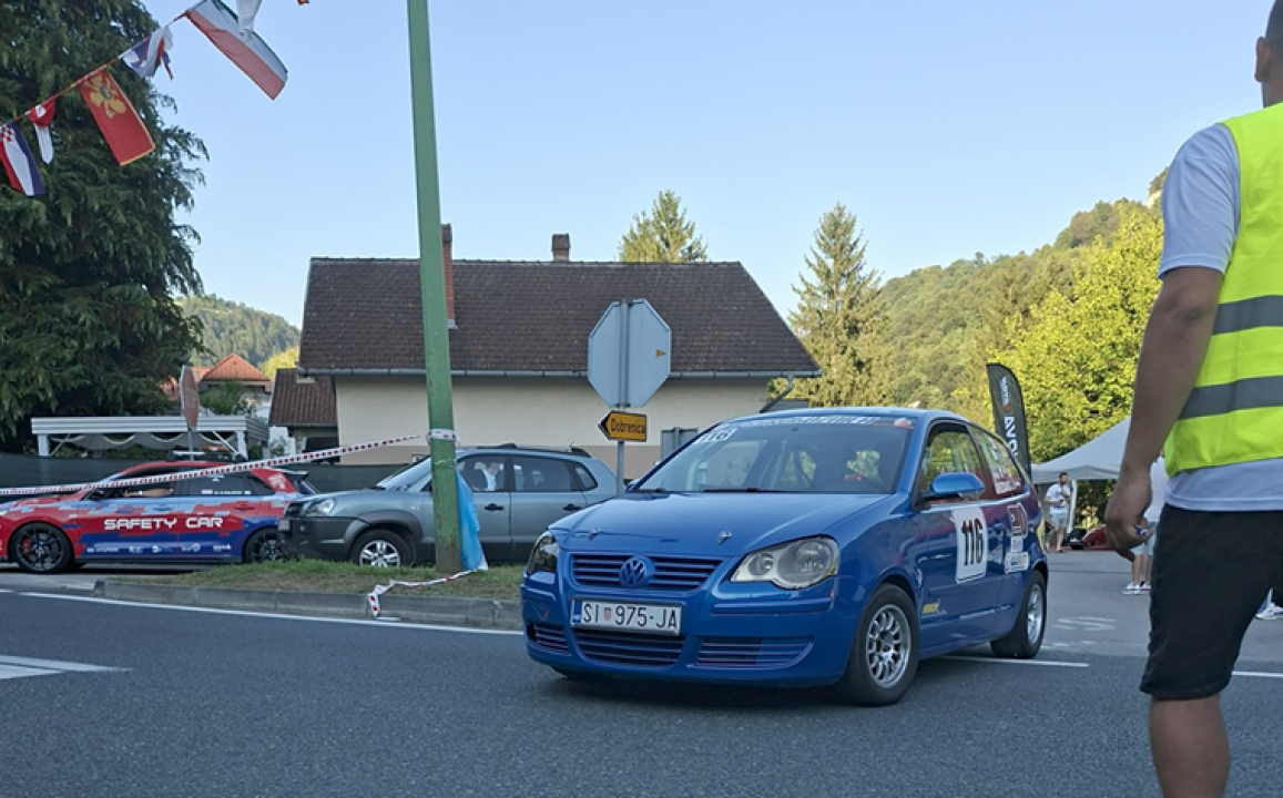 FOTO Vozačima AKK Rogoznica tri postolja na brdskoj auto-utrci u Ilirskoj Bistrici