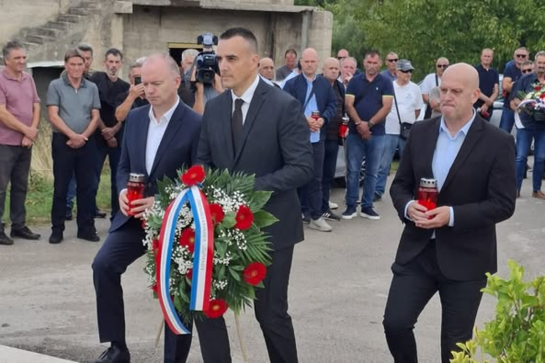 Polaganje vijenaca u Velikoj Glavi