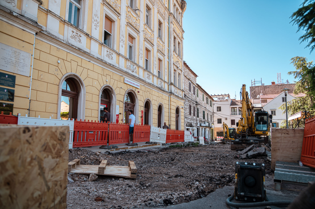 Počeli radovi kod bivšeg kina Tesla: Ulica Vladimira Nazora uskoro dobiva novo ruho