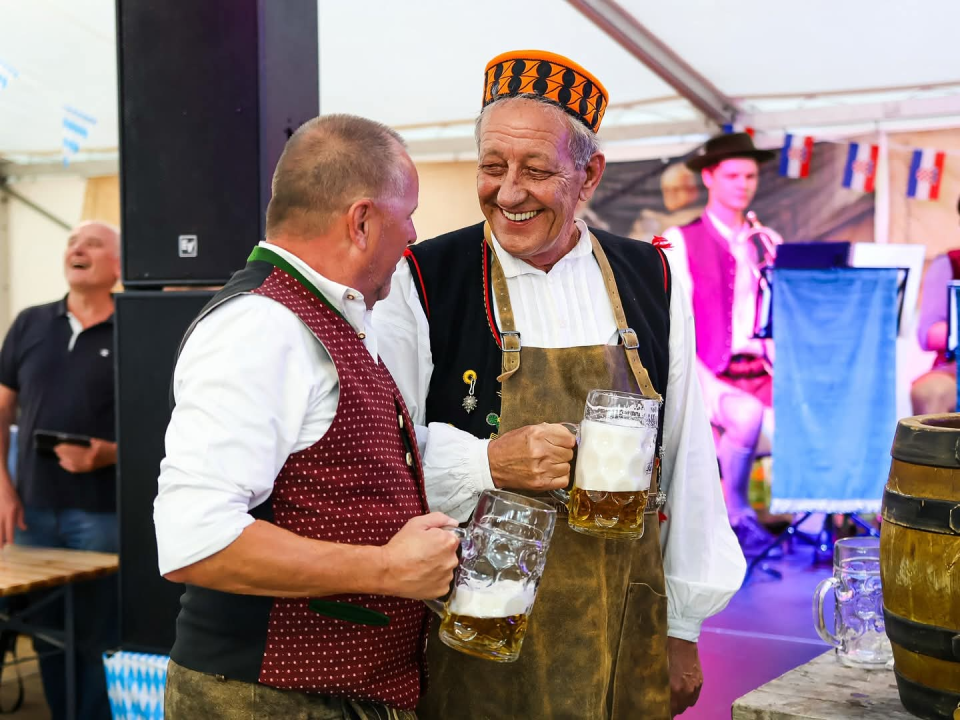 Zadnji dan Festivala bavarskog piva u Vodicama: Večeras koncerti Cambija i Đanija Stipaničeva