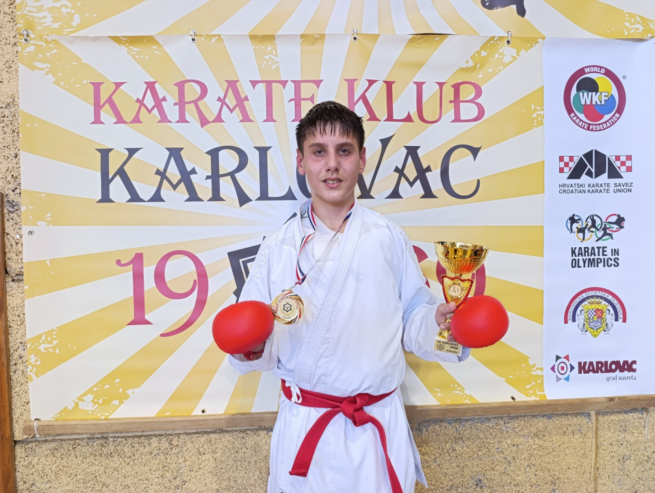 FOTO Karate klubu Šibenik 1066 devet medalja na 'Karlovac Openu'