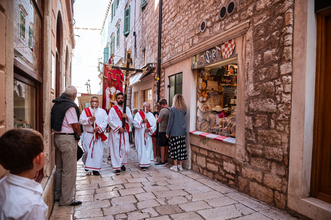 FOTO Održana svečana procesija i sveta misa u povodu blagdana sv. Mihovila