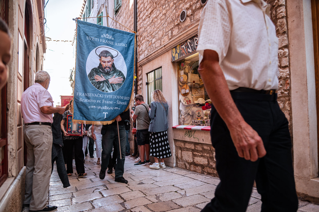 FOTO Održana svečana procesija i sveta misa u povodu blagdana sv. Mihovila