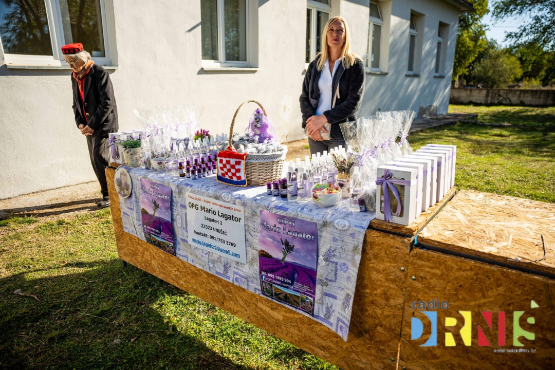 Čuvarice tradicije i stup zajednice: U Pakovom Selu obilježen Svjetski dan seoskih žena