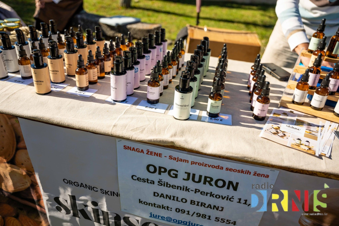 Čuvarice tradicije i stup zajednice: U Pakovom Selu obilježen Svjetski dan seoskih žena