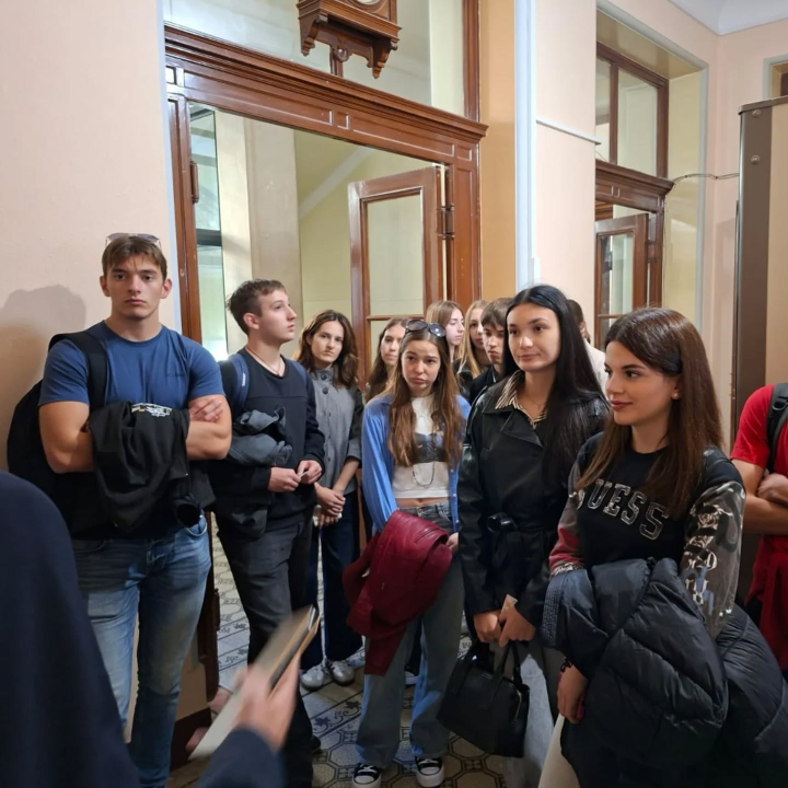 Gimnazijalci na sudu u Šibeniku: Izvannastavna aktivnost povodom Europskog dana pravosuđa