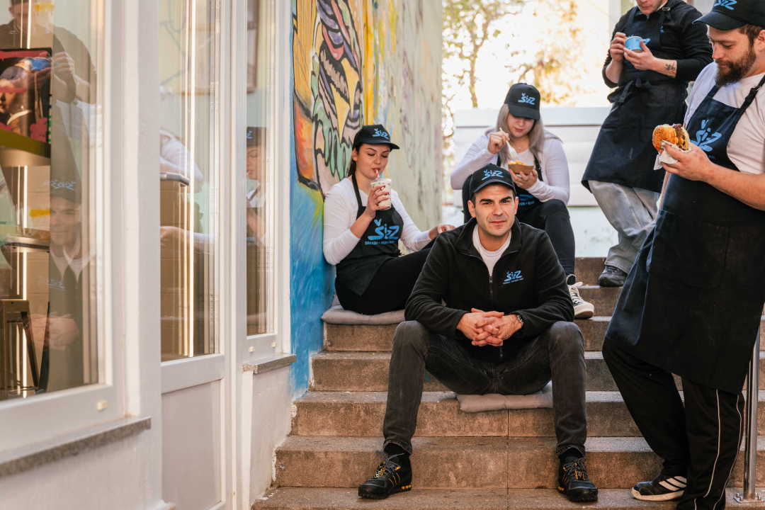 FOTO ŠIZZ je novi gastro 'hotspot' koji će osvojiti sve ljubitelje vrhunskih smash burgera!
