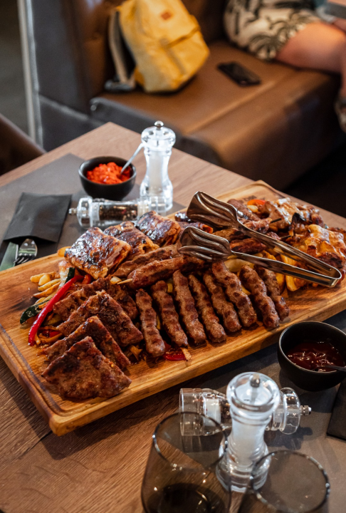 FOTO Omiljeni grill stiže na kućni prag: Leonardo BBQ & More uvodi dostavu!