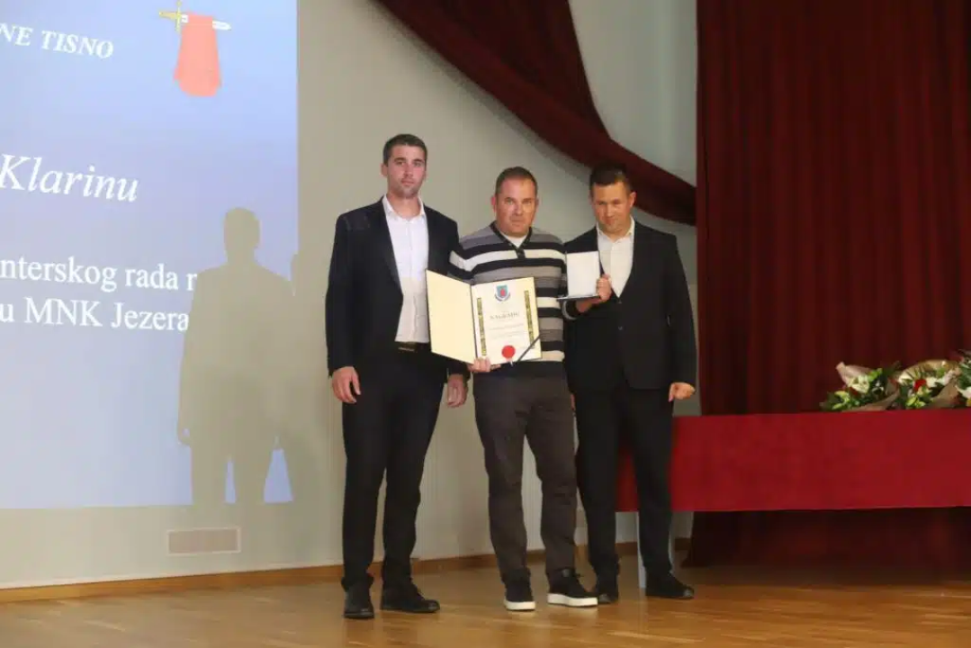 Dodjelom nagrada zaslužnim mještanima obilježen Dan Općine Tisno