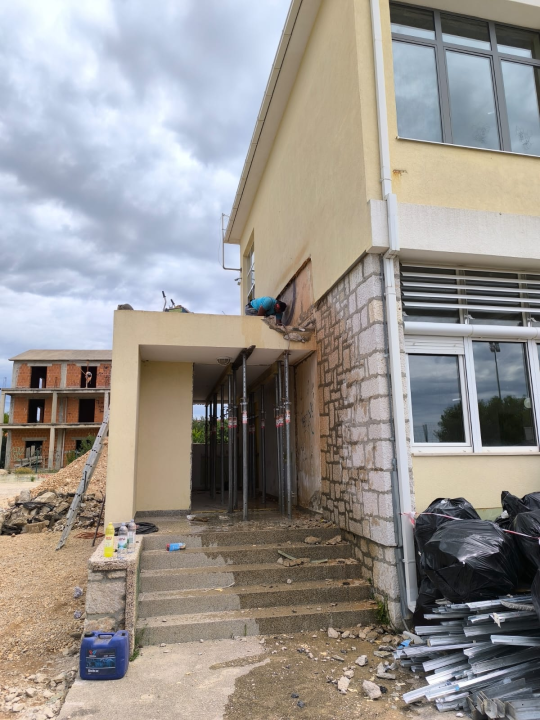 Radovi na tribunjskoj školi