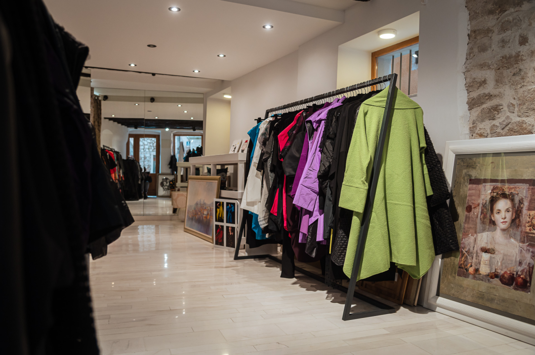 FOTO Uhvatite svoje zauvijek komade u outletu Igora Dobranića Galerije Juraj Dalmatinac!