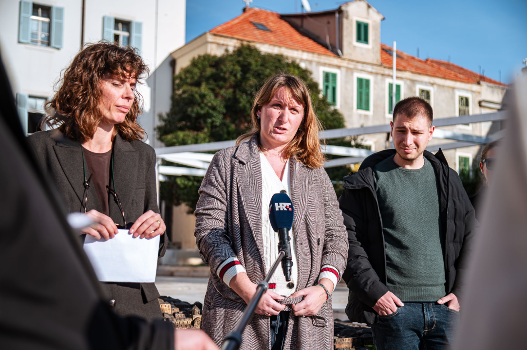 18 ruža za 18 ubijenih žena: 'Snažni javni pritisci manipulacijama poručuju ženama da im je pokornost prirodna'