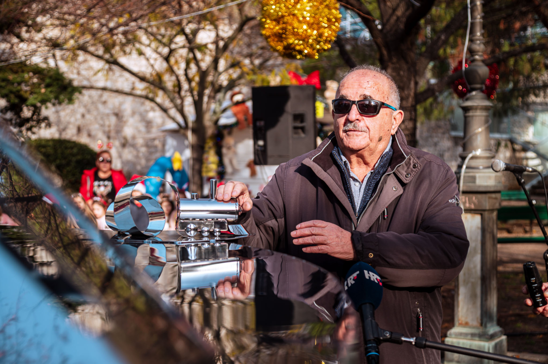 Skulptura 'Vlaka u snijegu' u Parku kao posveta najljepšoj uspomeni djetinjstva i Šibenčaninu Mati Relji 