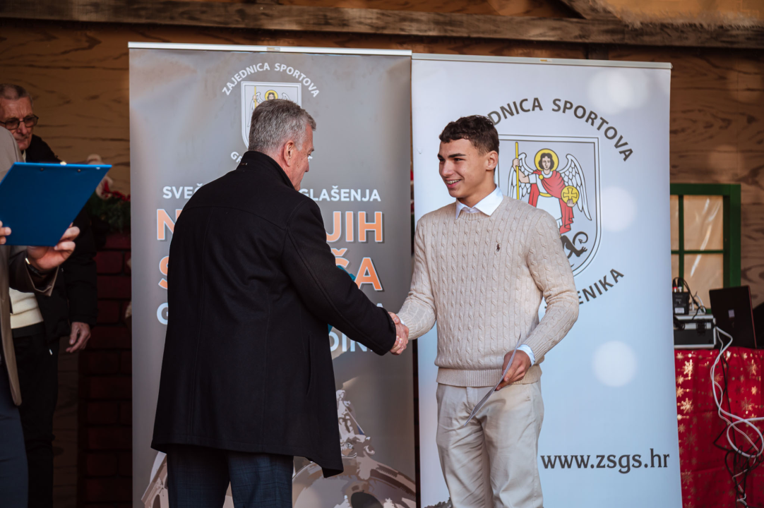 FOTO Sportski laureati Šibenika u 2025-oj: Roko Zorić, Kiara Radnić, Stipe Bralić, košarkašice i vaterpolisti