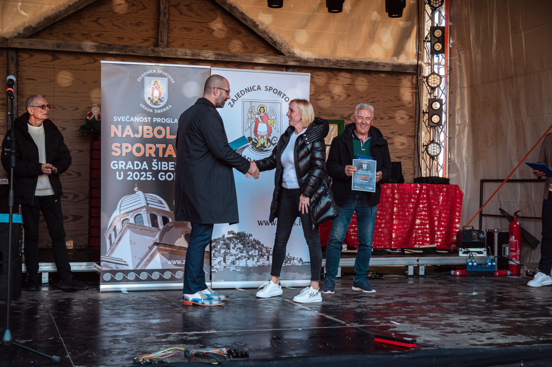 FOTO Sportski laureati Šibenika u 2025-oj: Roko Zorić, Kiara Radnić, Stipe Bralić, košarkašice i vaterpolisti